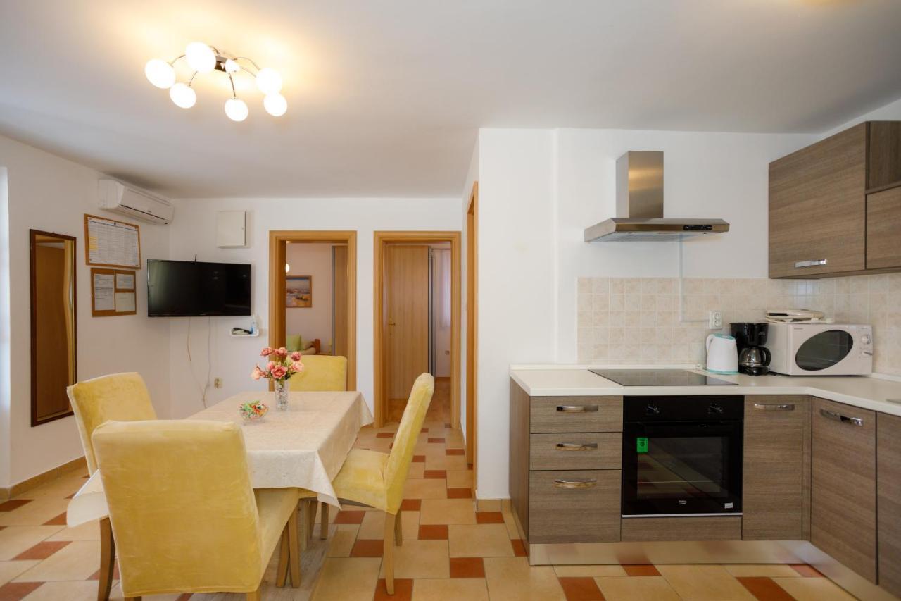 Apartmani Bakran Крк Екстер'єр фото