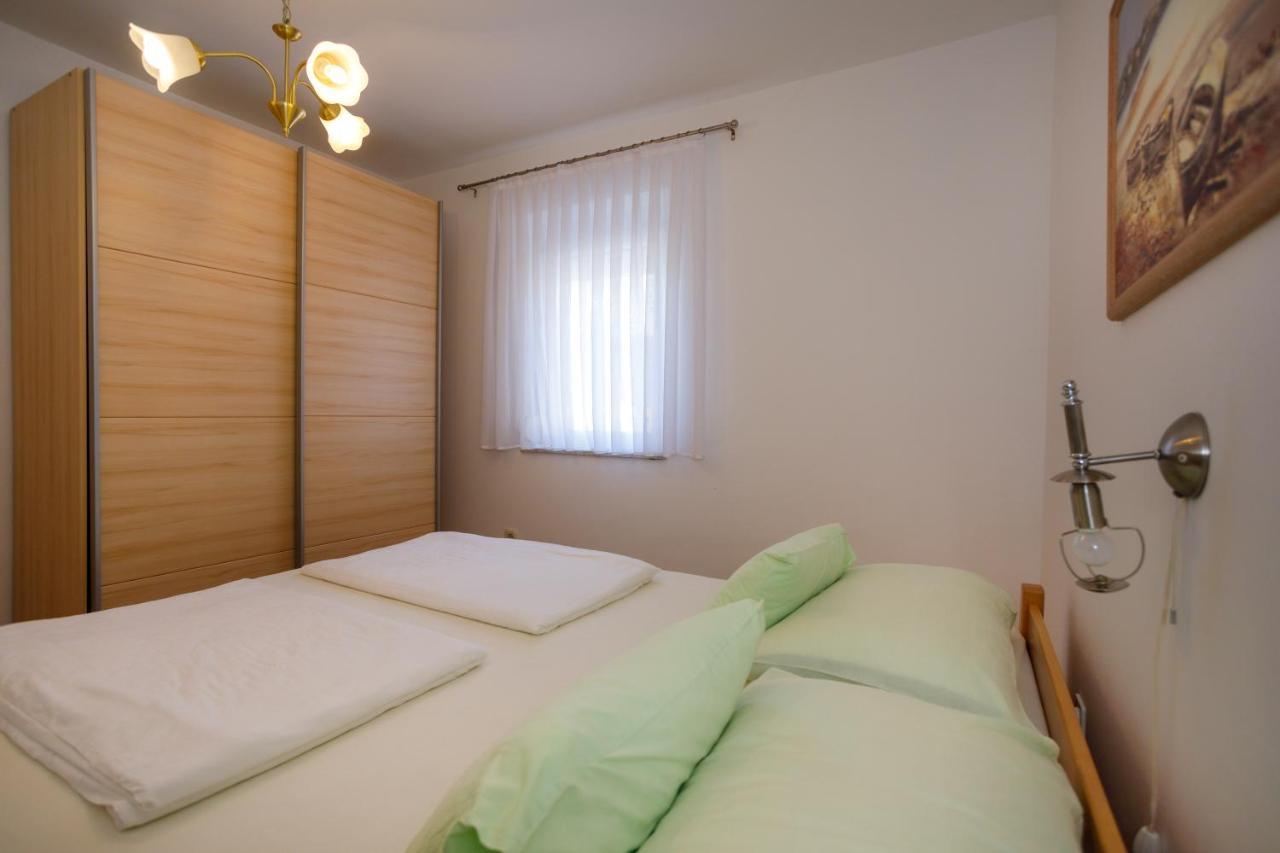 Apartmani Bakran Крк Екстер'єр фото